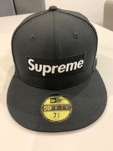 Supreme World Famous Box Logo New Era® "Black"