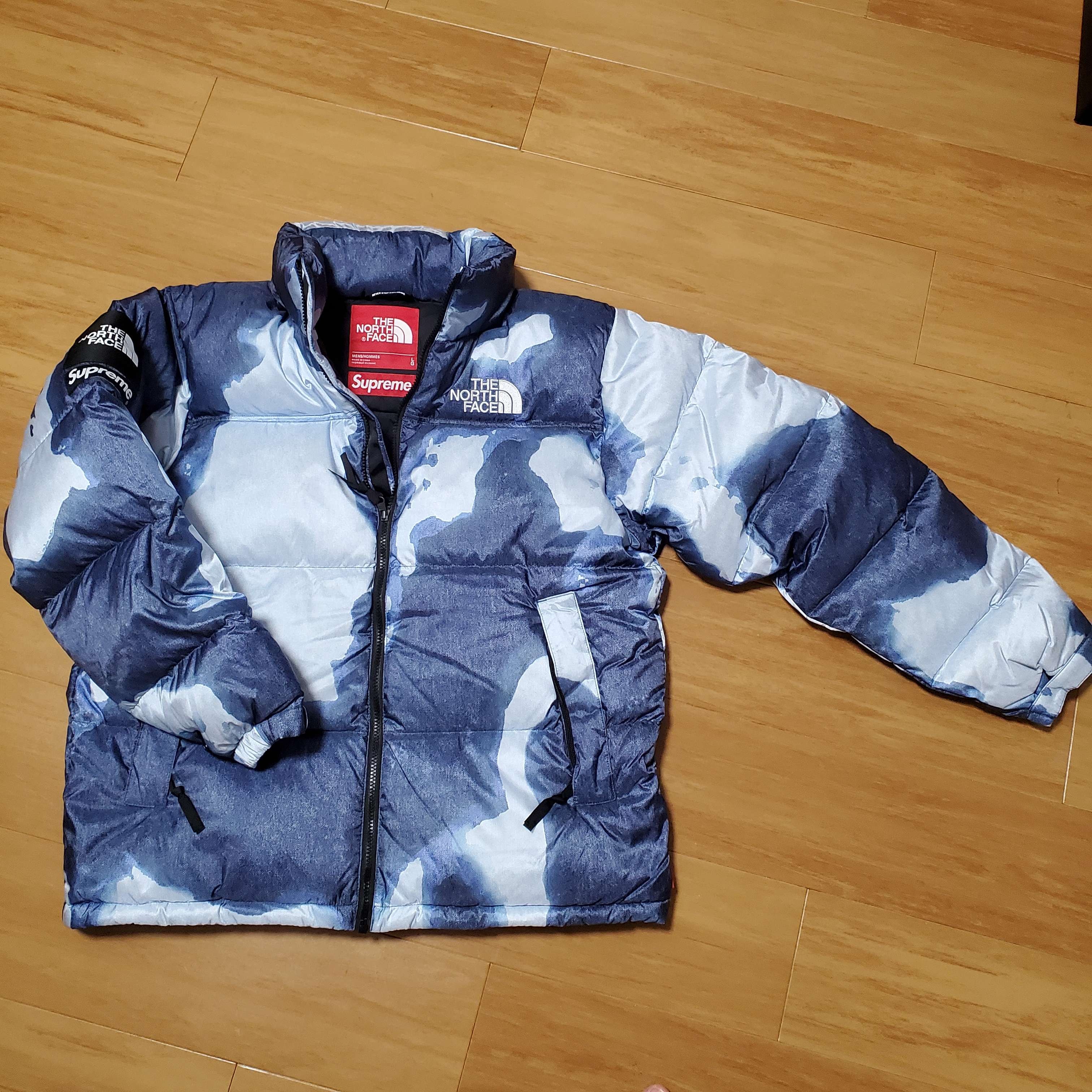 Supreme x The North Face Bleached Denim Print Nuptse Jacket "Indigo"