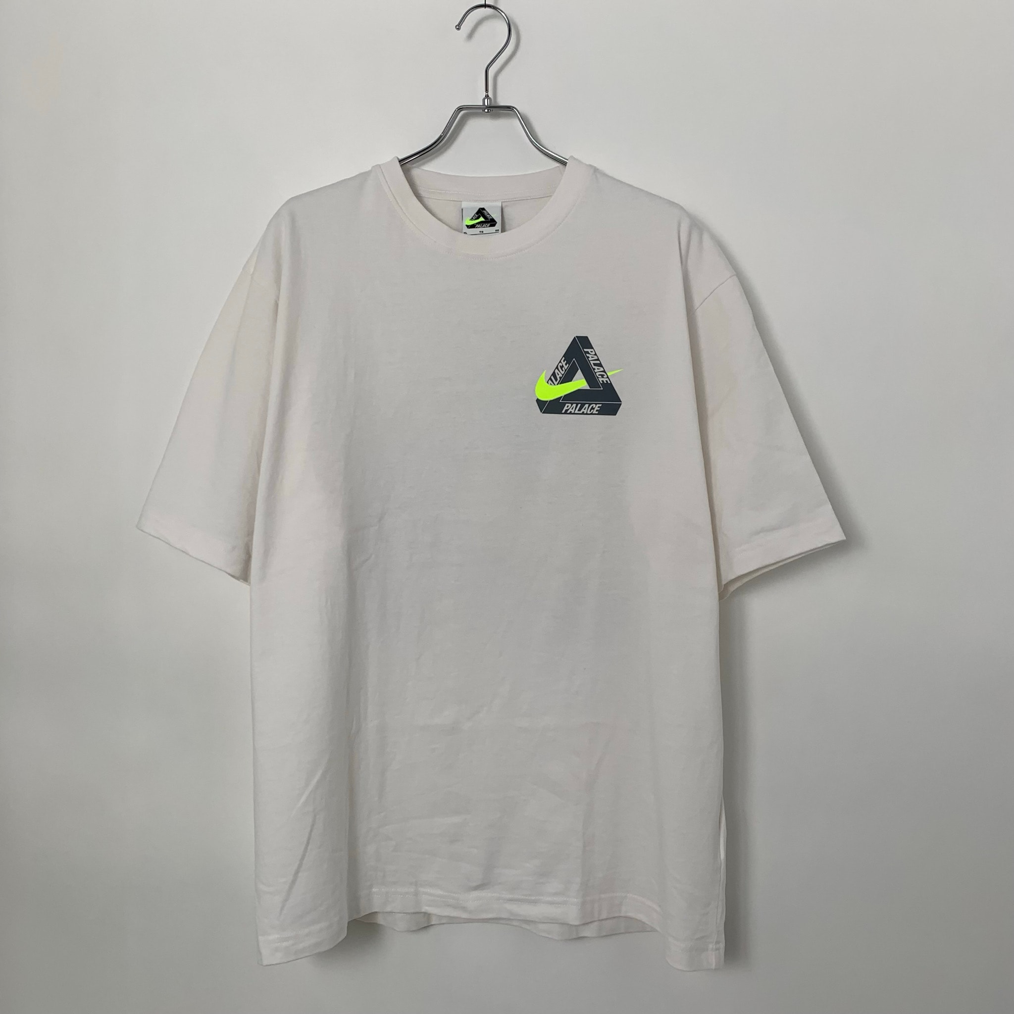 PALACE x Nike Tri Swoosh T-Shirt "White"