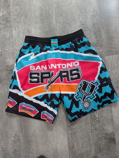 SPURS/スパーズ/NBA/バスケ/ハーフパンツ/ショートパンツ/ショーツ/短パン/ウェンバンヤマ/キャッスル/ダンカン/パーカー/レナード/デローザン/メッシュ/速乾性/ストリート/STREET/HIPHOP/ヒップホップ