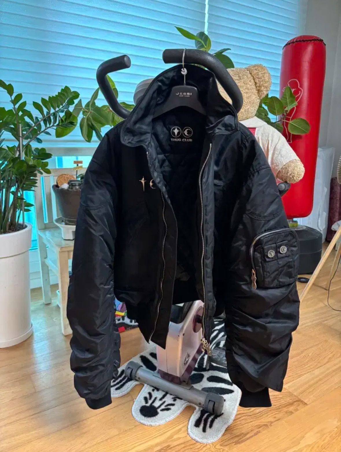 THUG CLUB A Wingless Bird "Black"