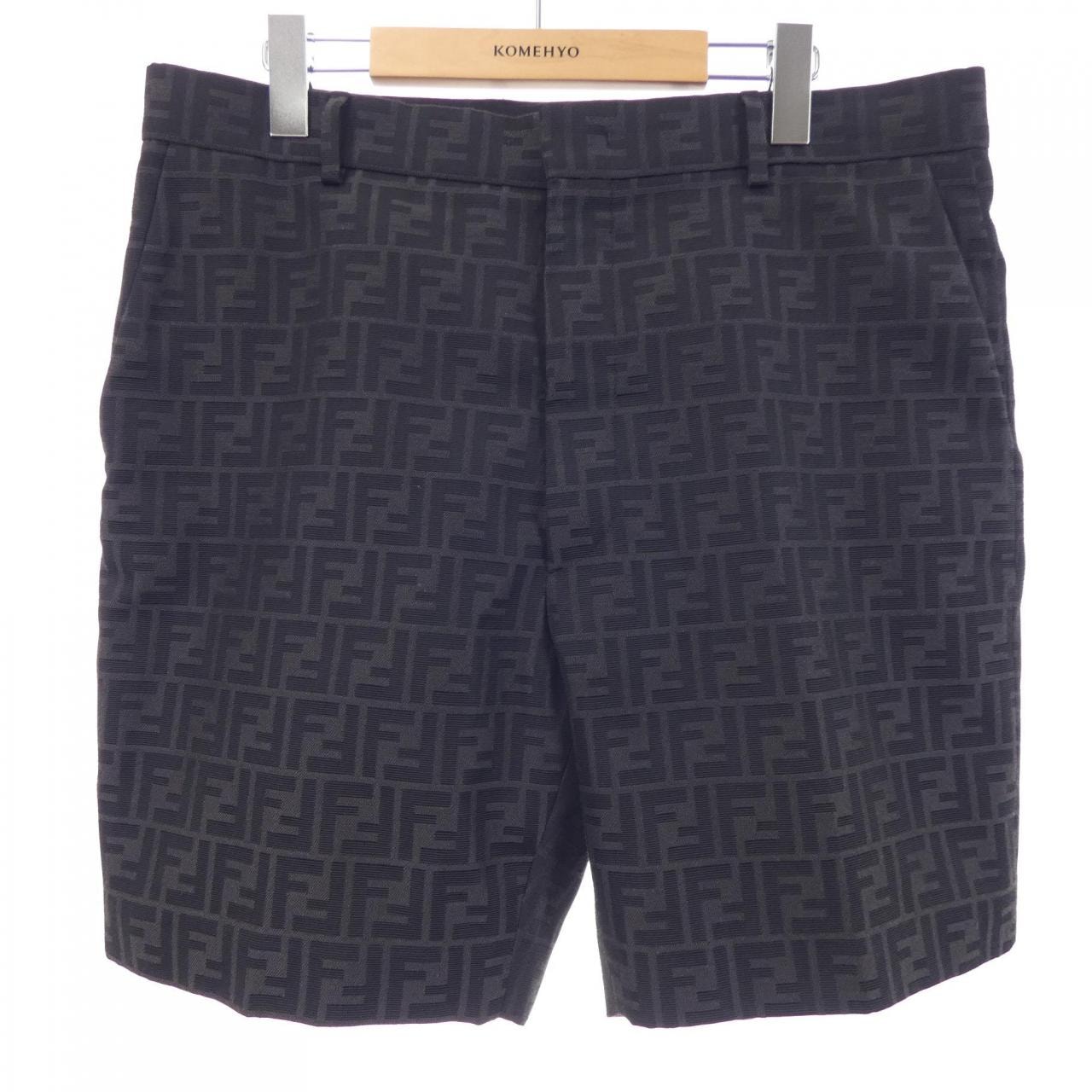 フェンディ FENDI FF FB0521 A6WJ ショートパンツ