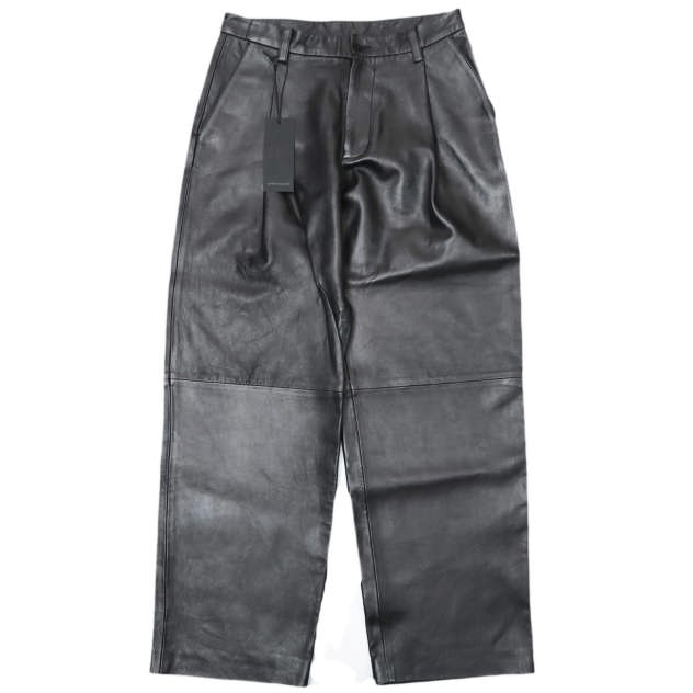 新品 ZARA ザラ ストレートフィットレザーパンツ 5388/485/800 EU40 BLACK 1プリーツ カウレザー ボトムス g28399