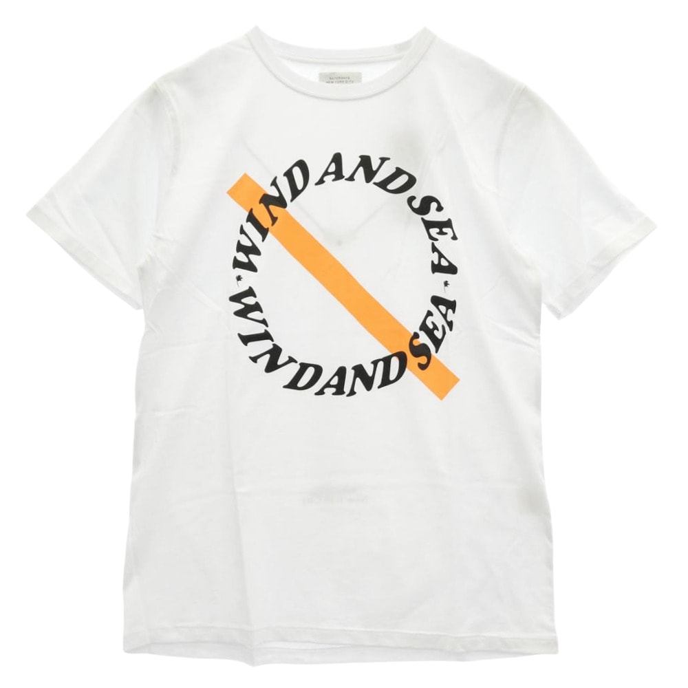 WIND AND SEA ウィンダンシー Tシャツ WDS-SAT-2S-01 × SATURDAYS SURF サタデーズサーフ フロントプリント Tシャツ 半袖カットソー ホワイト系 M【新古品】【未使用】【中古】