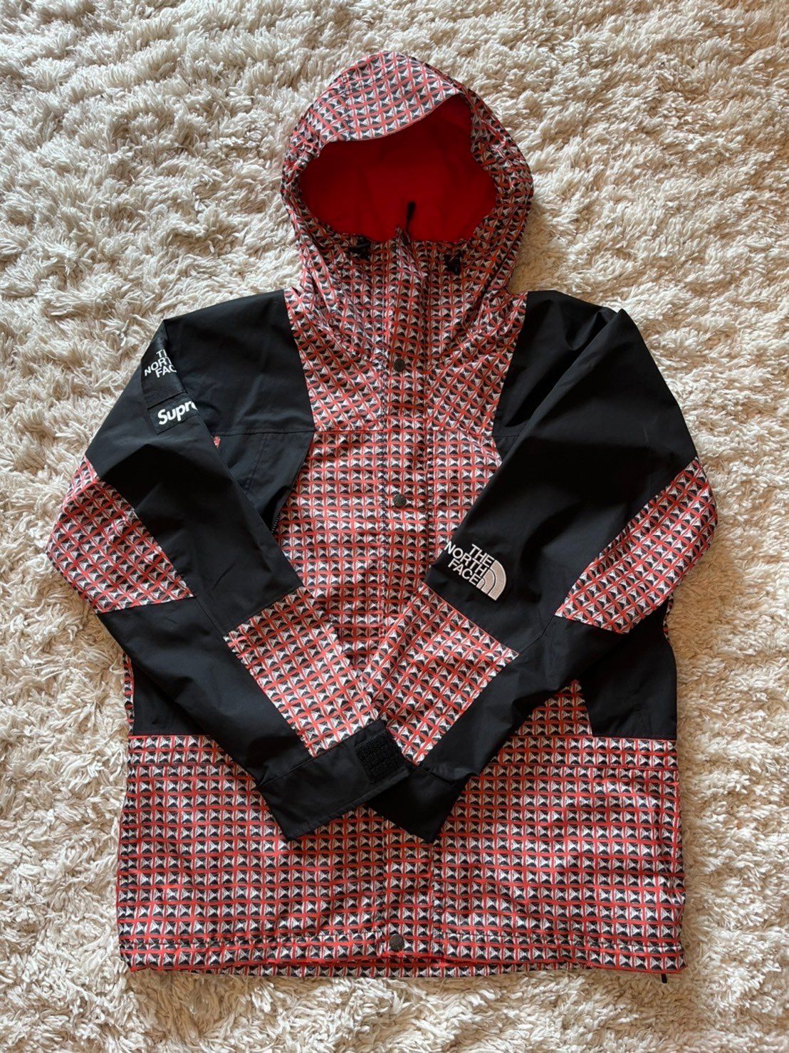 Supreme x The North Face Studded Mountain Light Jacket "Red"
