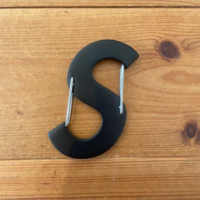 Supreme x Nite Ize S Logo Keychain "Black"