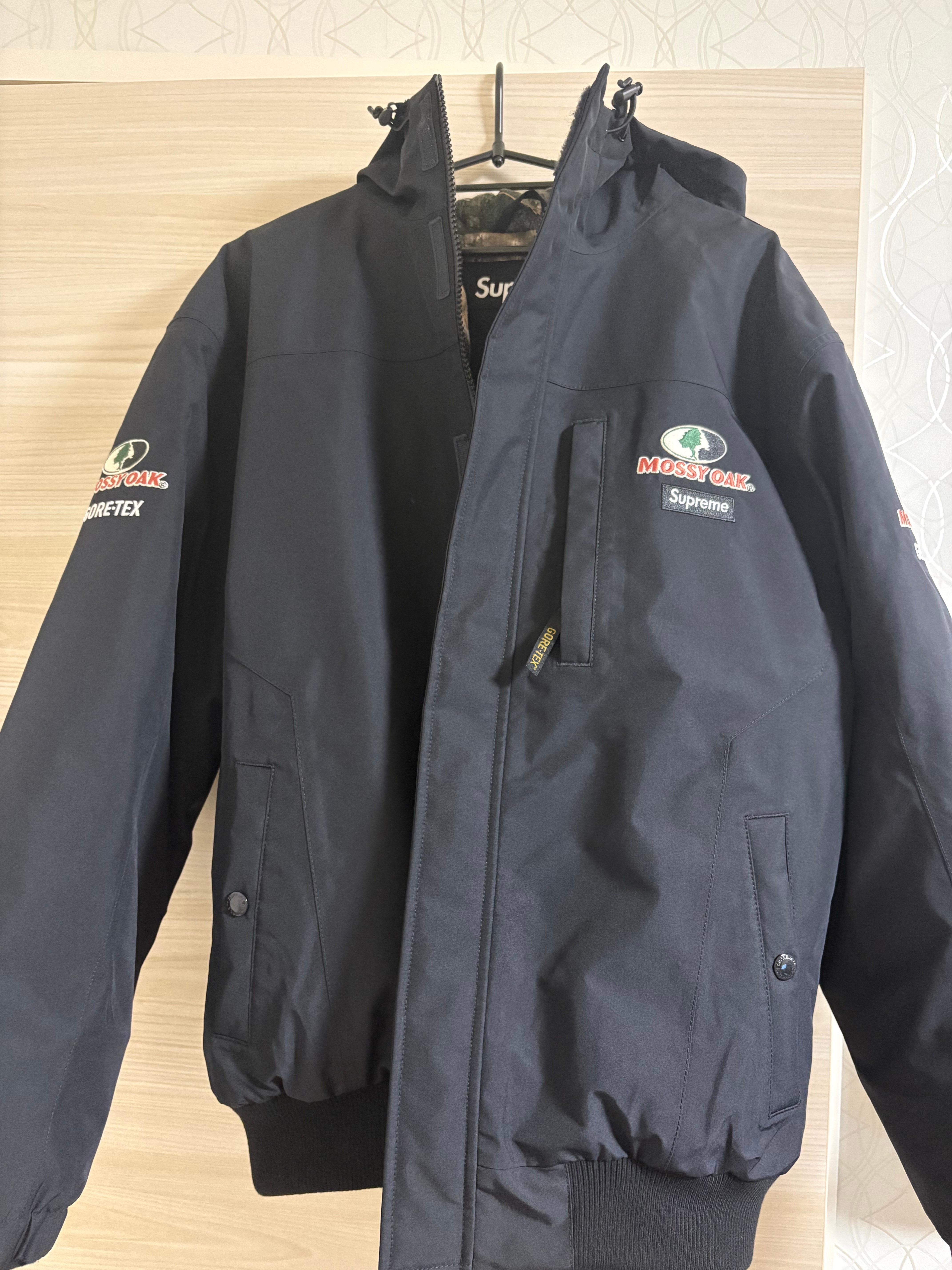 Supreme GORE-TEX Mossy Oak Jacket "Black"