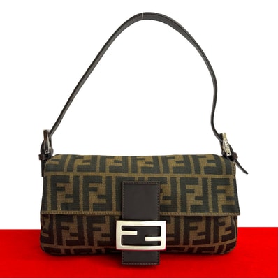 FENDI フェンディ マンマバケット ズッカ FF 柄 キャンバス レザー ショルダーバッグ ブラウン
66850