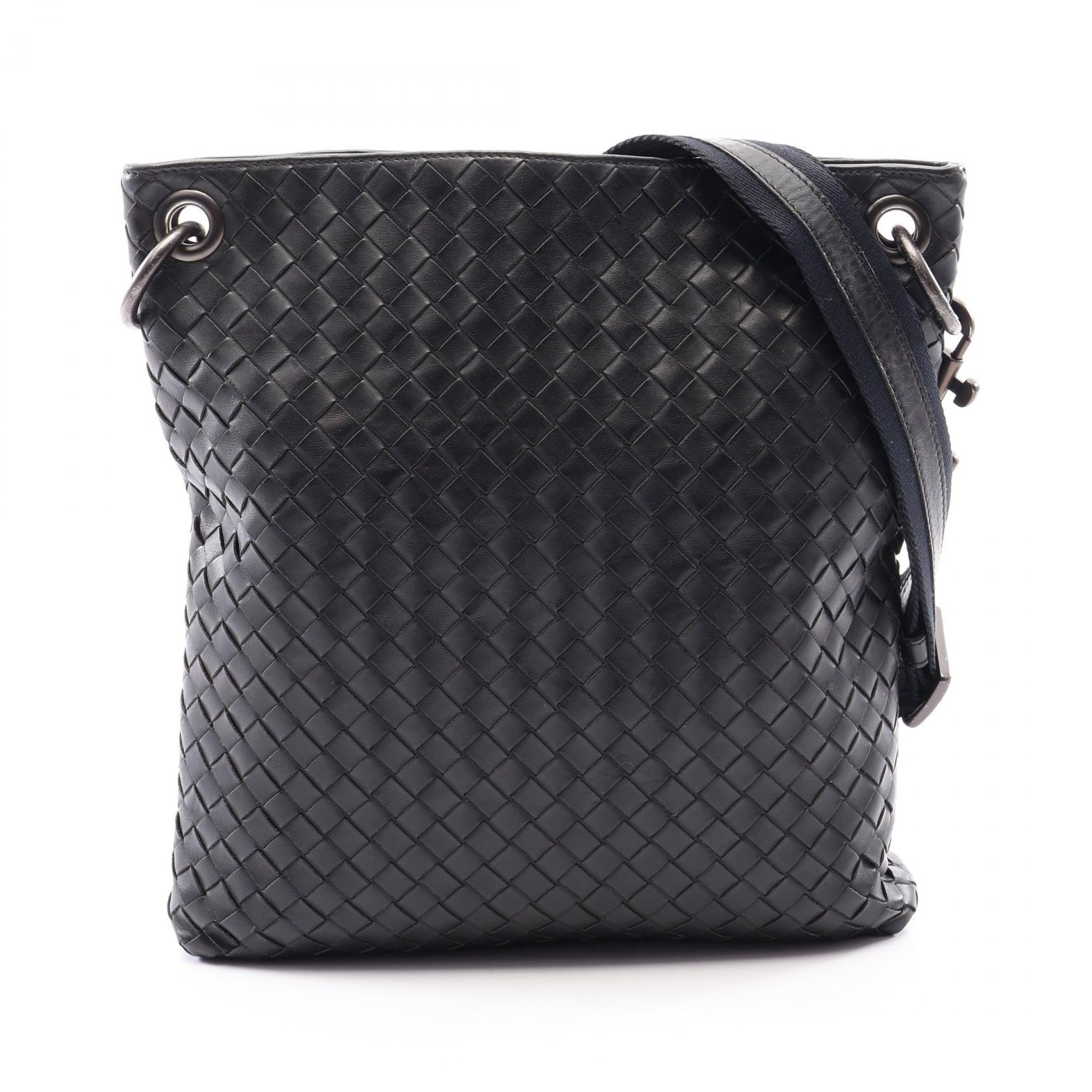 ボッテガヴェネタ BOTTEGA VENETA イントレチャート ショルダーバッグ バッグ レザー メンズ ブラック系 【中古】