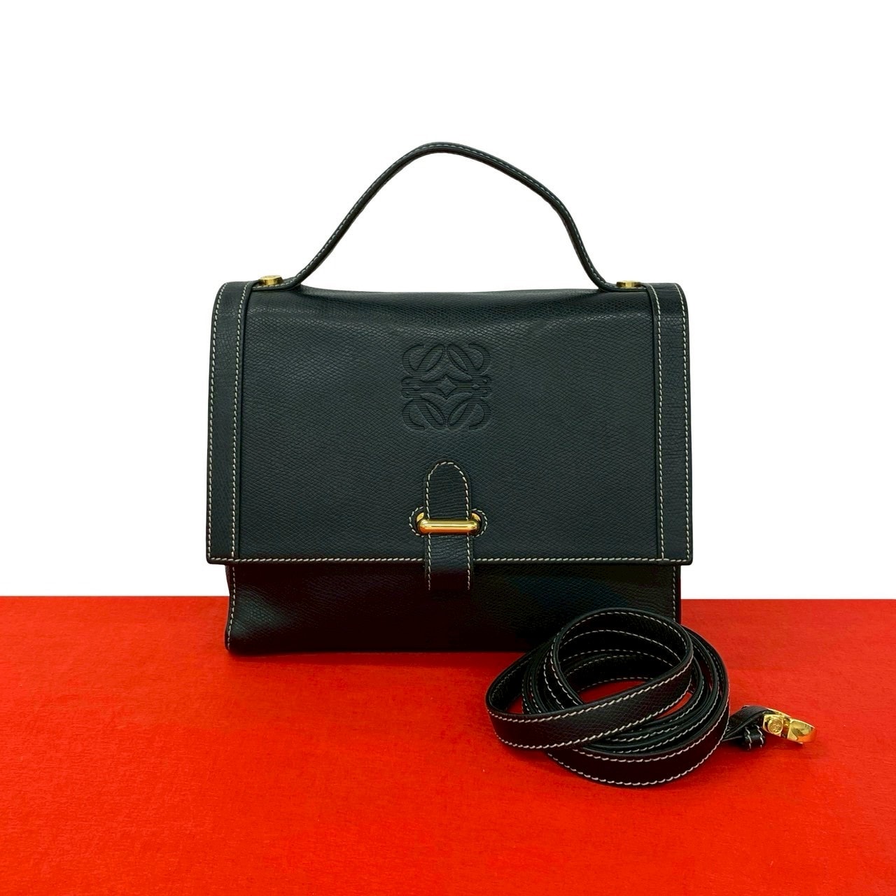 LOEWE ロエベ アナグラム ロゴ 金具 刻印 レザー ショルダーバッグ ブラック
58310