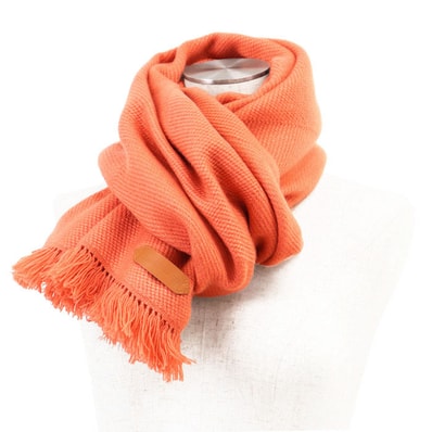 【極美品】HERMES エルメス グランド シェブロン マフラー カシミヤ100% ロゴ レザー ヘリンボーン ジオメトリック スカーフ 小物 メンズ レディース ユニセックス コーラルオレンジ 橙色 ネパール製