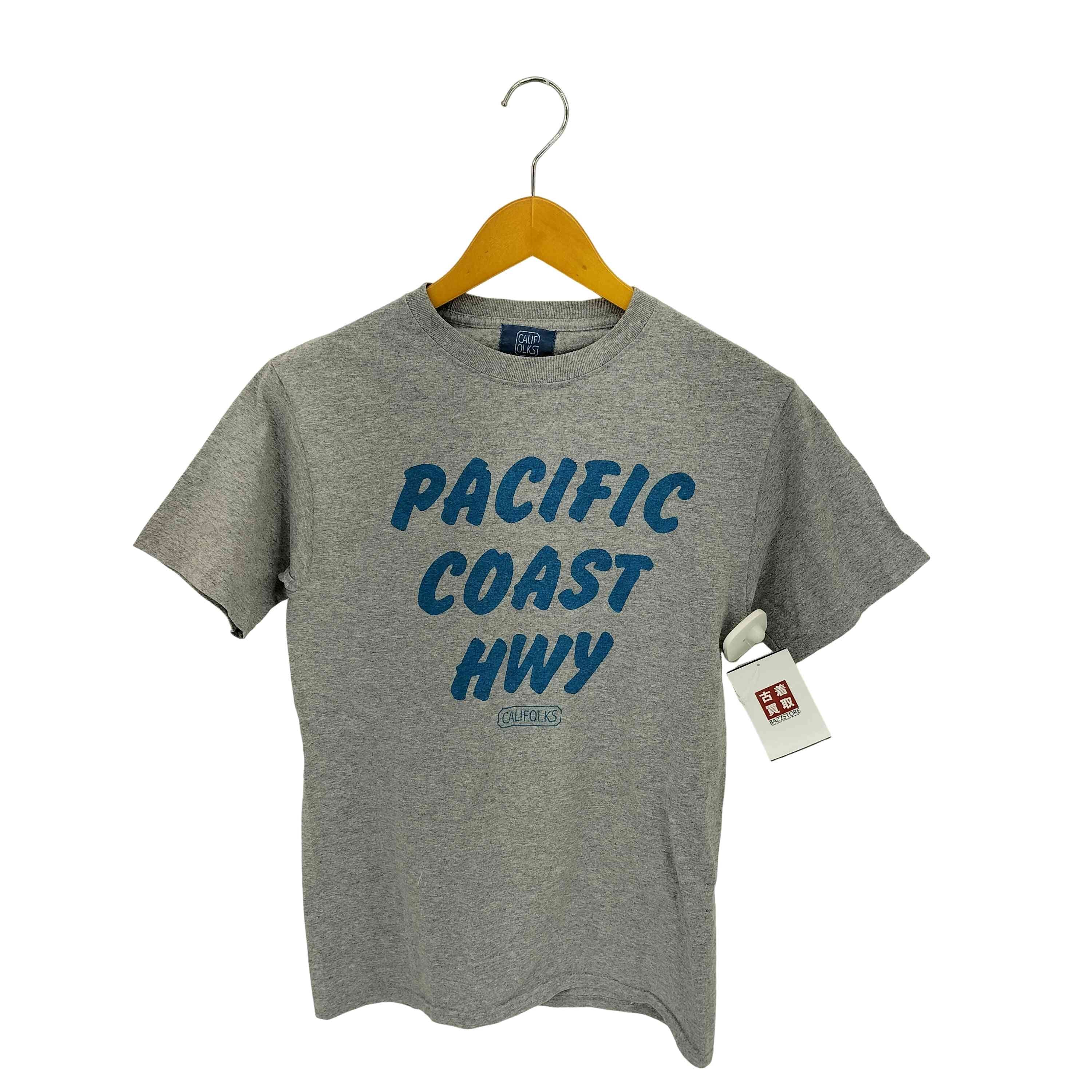 CALIFOLKS WORD PRINT US  PACIFIC COAST HWY プリント クルーネックTシャツ【1139776585981】