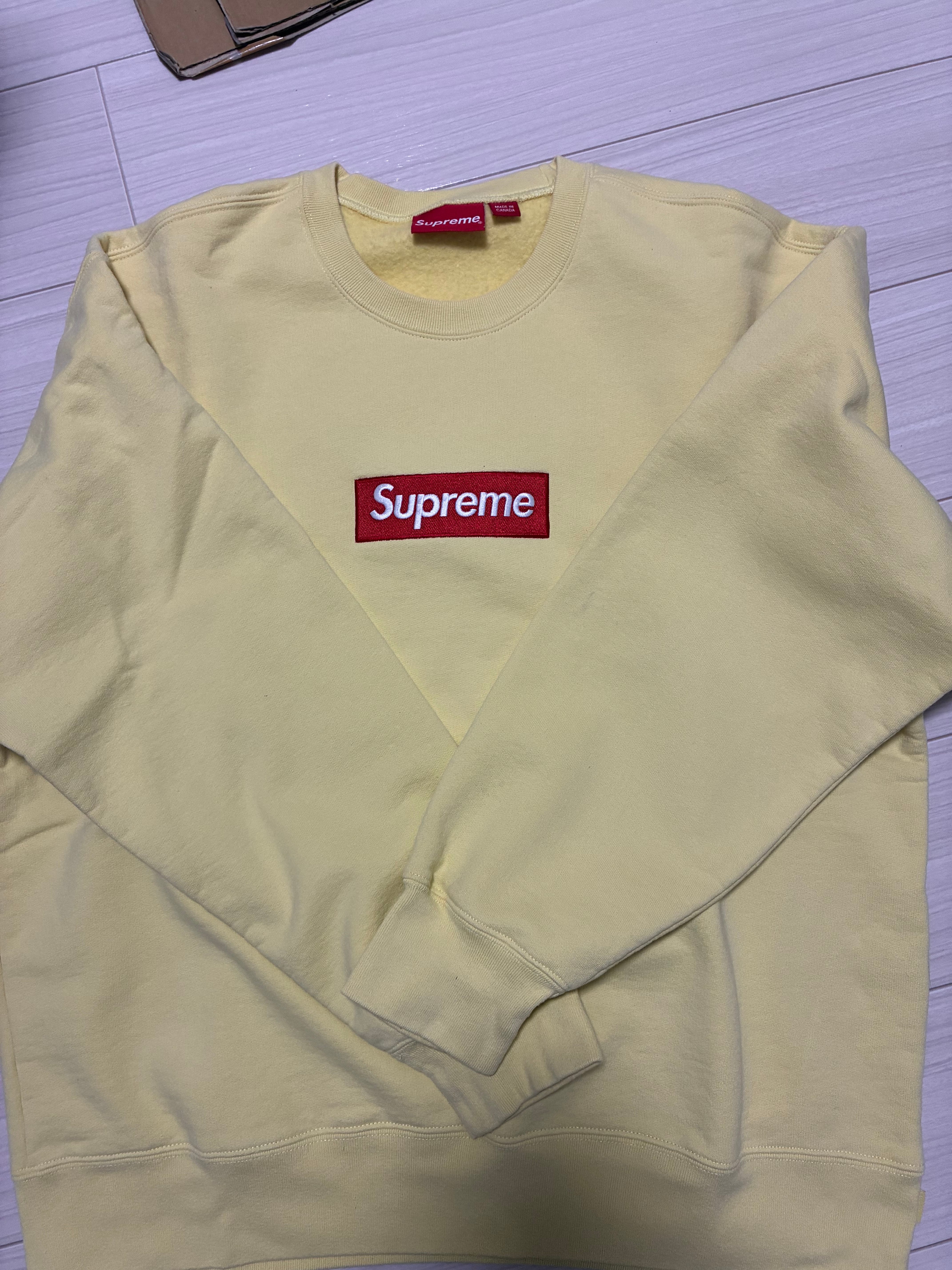 シュプリーム ボックス ロゴ クルーネック "ペイル イエロー" (22FW)