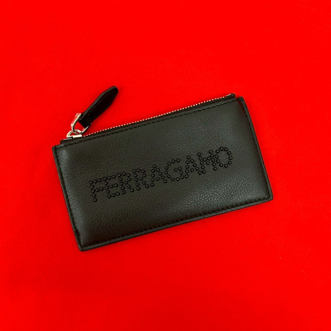 Salvatore Ferragamo サルヴァトーレフェラガモ ロゴ スタッズ レザー コインケース ブラック
30242