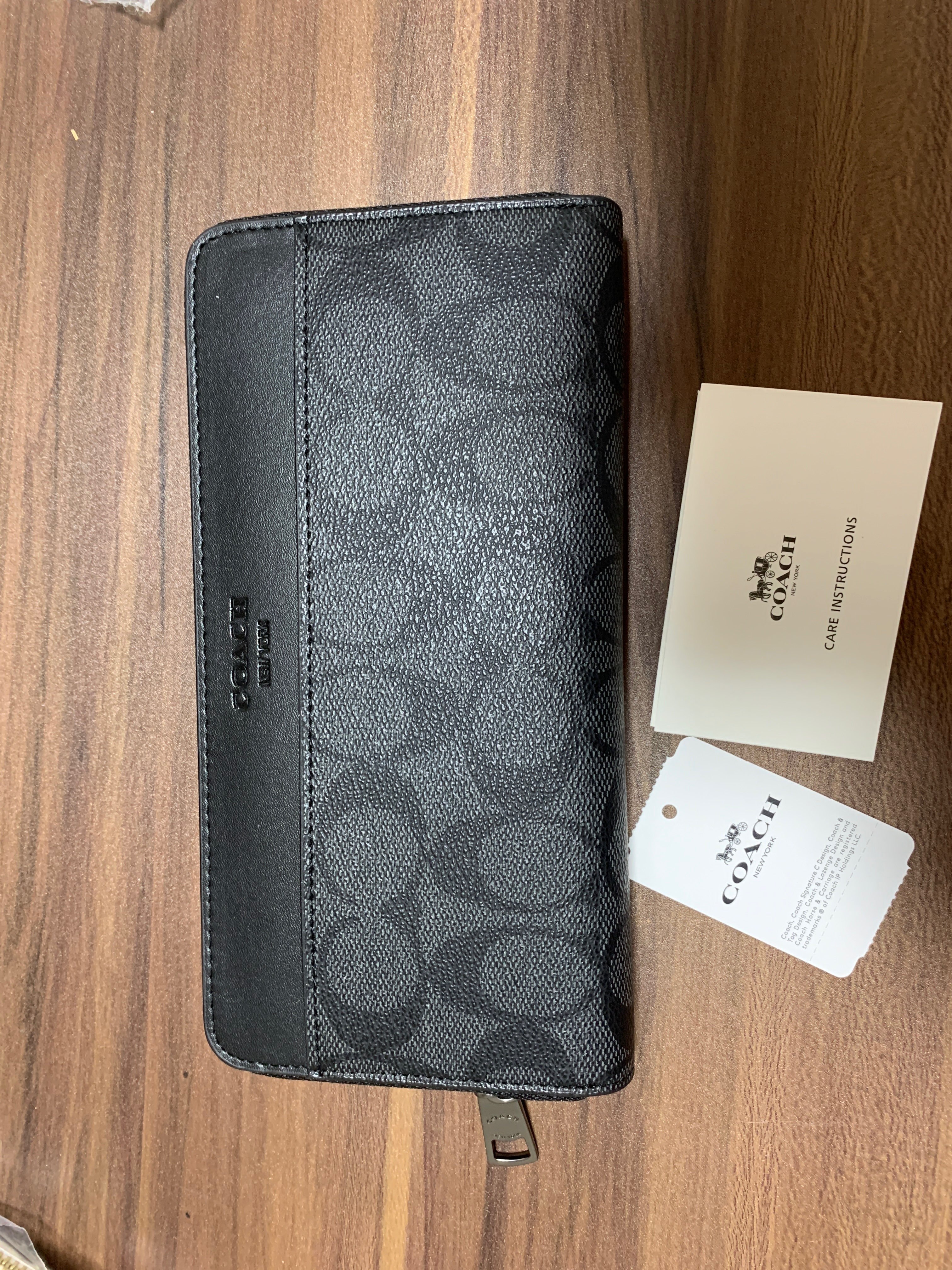 COACHメンズ黒シグネチャー