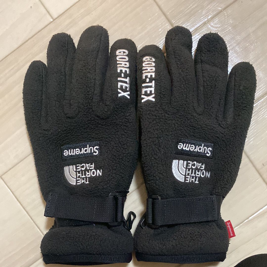 Supreme x The North Face RTG Fleece Gloves 