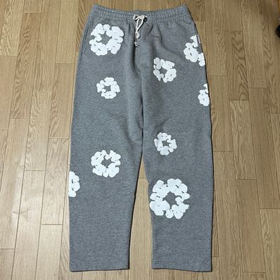 DENIM TEARS The Cotton Wreath Sweat Pants "Grey"