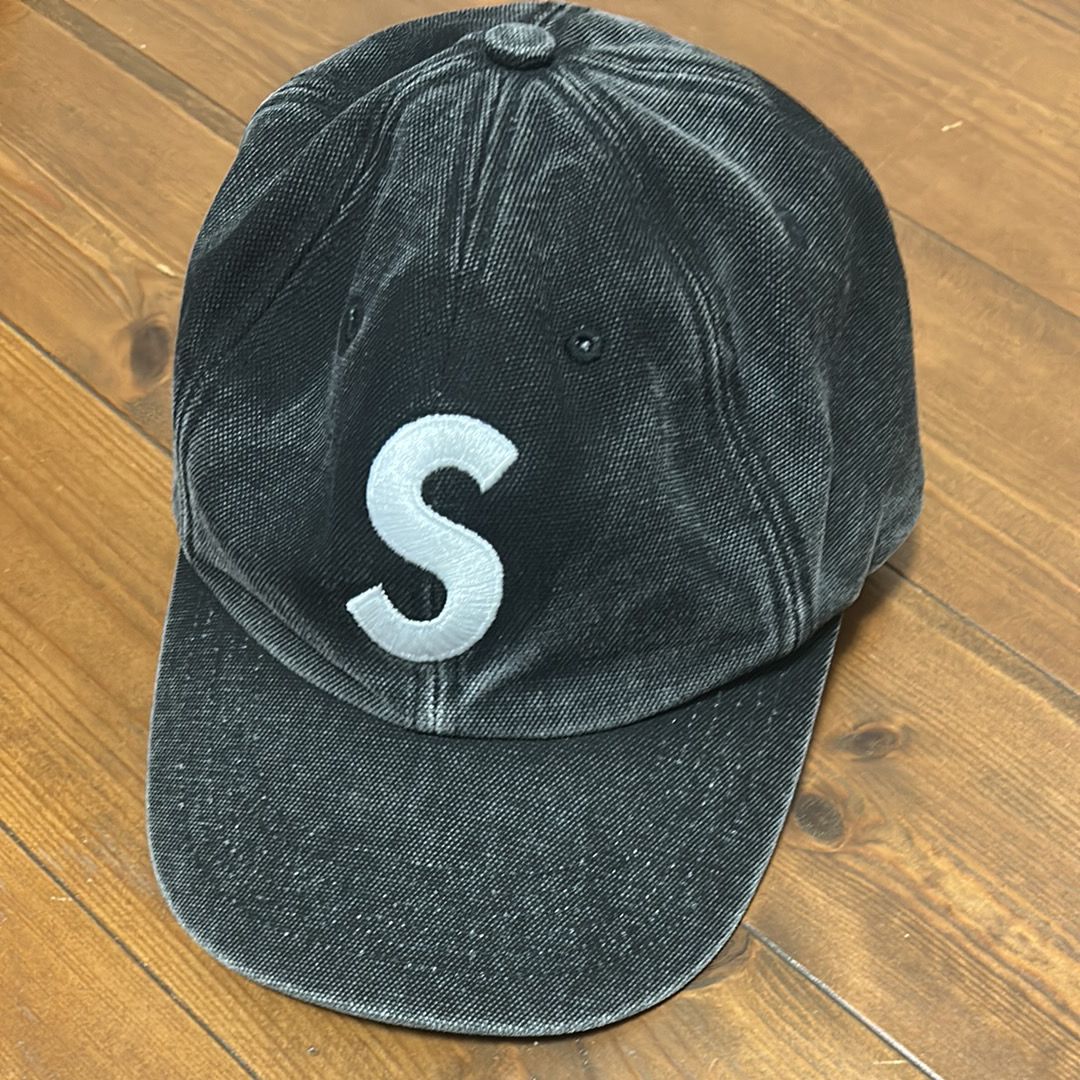 Supreme Pigment S Logo 6-Panel "Black"