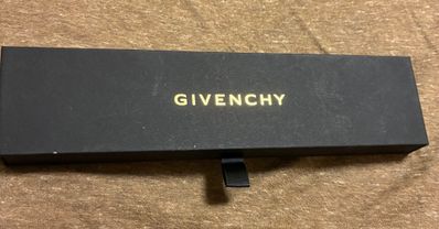 希少 GIVENCHY ブックマーカー しおり 新品未使用