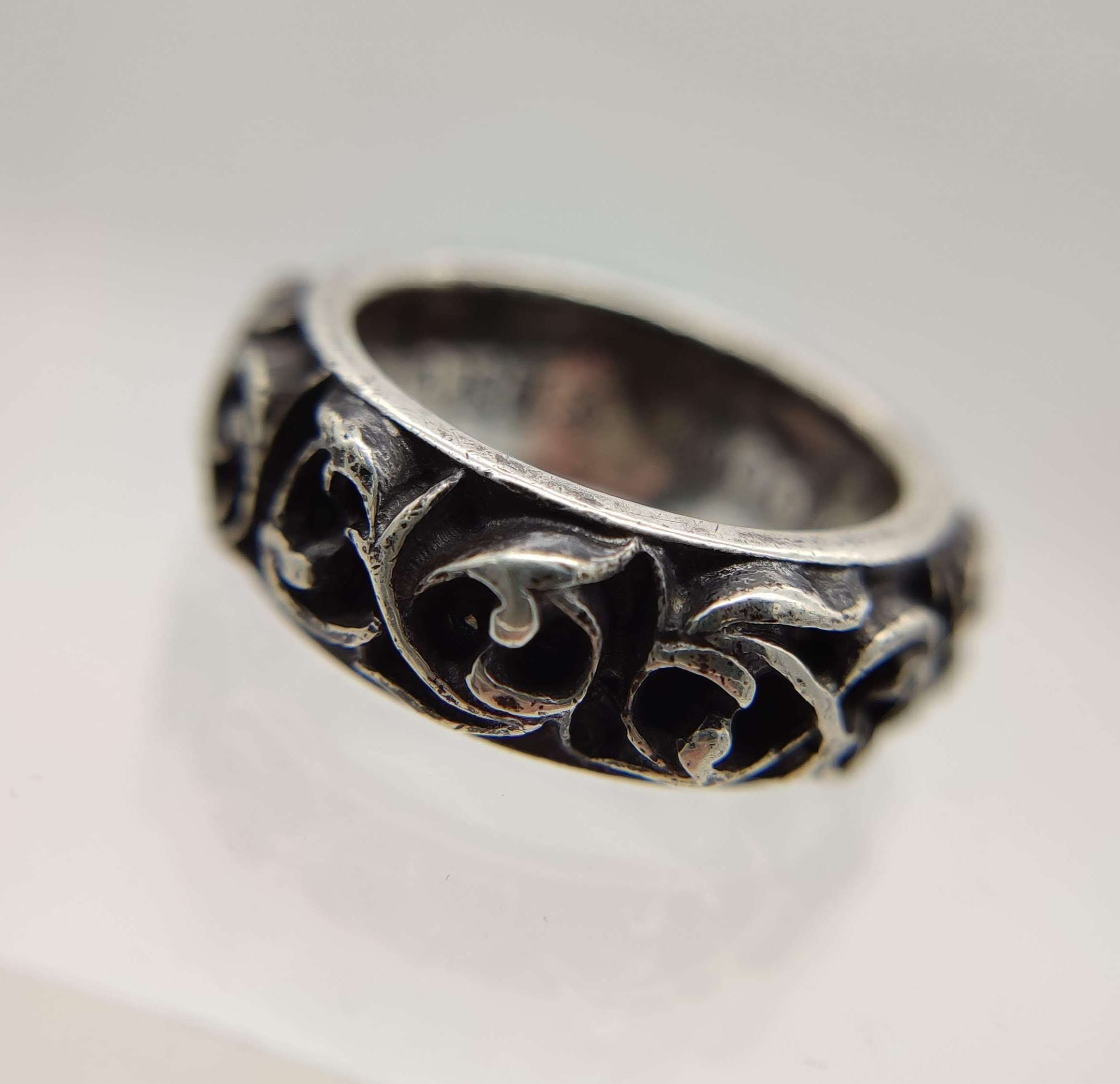 Chrome Hearts Eternity Vine Band Ring "Silver"