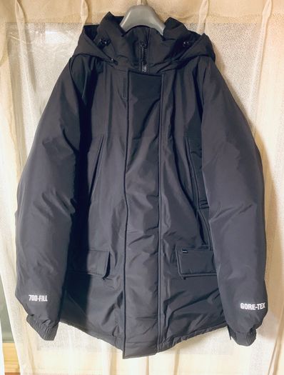 Supreme GORE-TEX 700-Fill Down Parka "Black"
