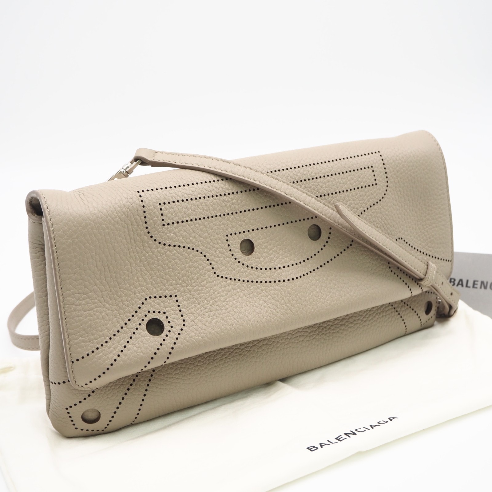 極美品 BALENCIAGA バレンシアガ レザー ブラックアウト エンベロープ ショルダーバッグ 452318 2wayショルダーバッグ ブラウン カーフレザー レディース