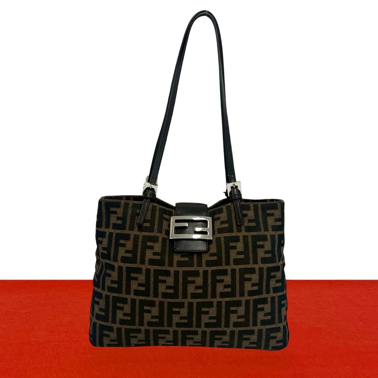FENDI フェンディ ズッカ FF 柄 キャンバス レザー ショルダーバッグ ブラウン
36690