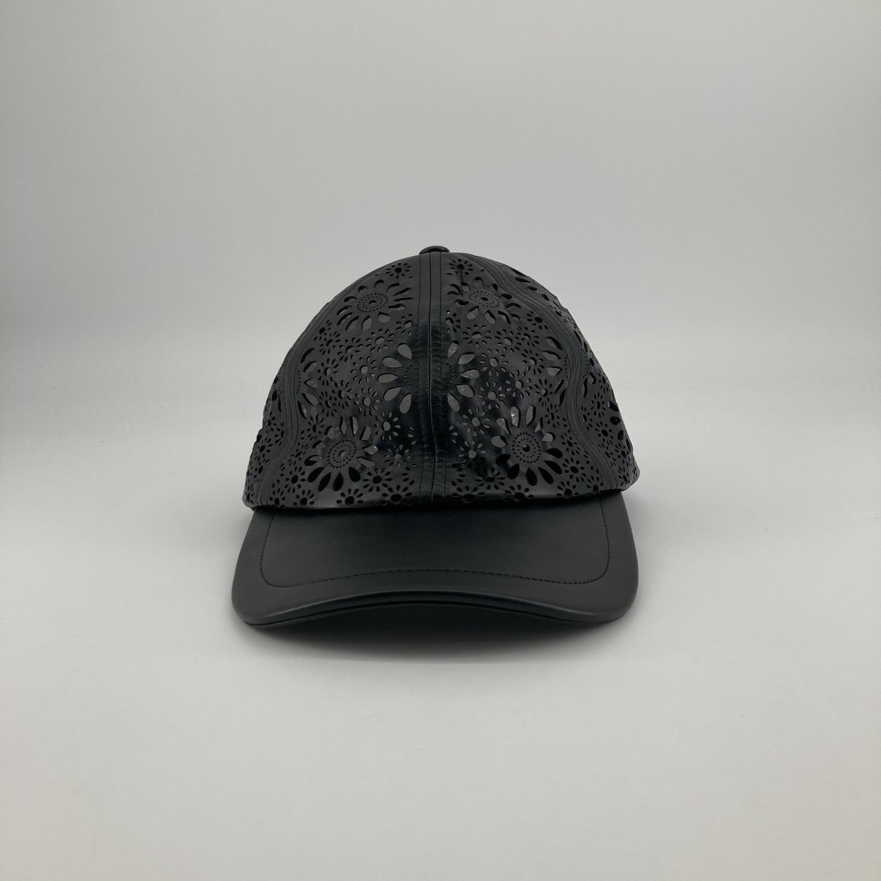 Christian Dior(クリスチャンディオール) フラワー柄 パンチング 32DPS922I700 キャップ ブラック