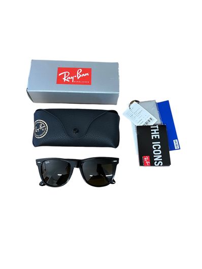 レイバン 2140-F ウェイファーラー サングラス 黒