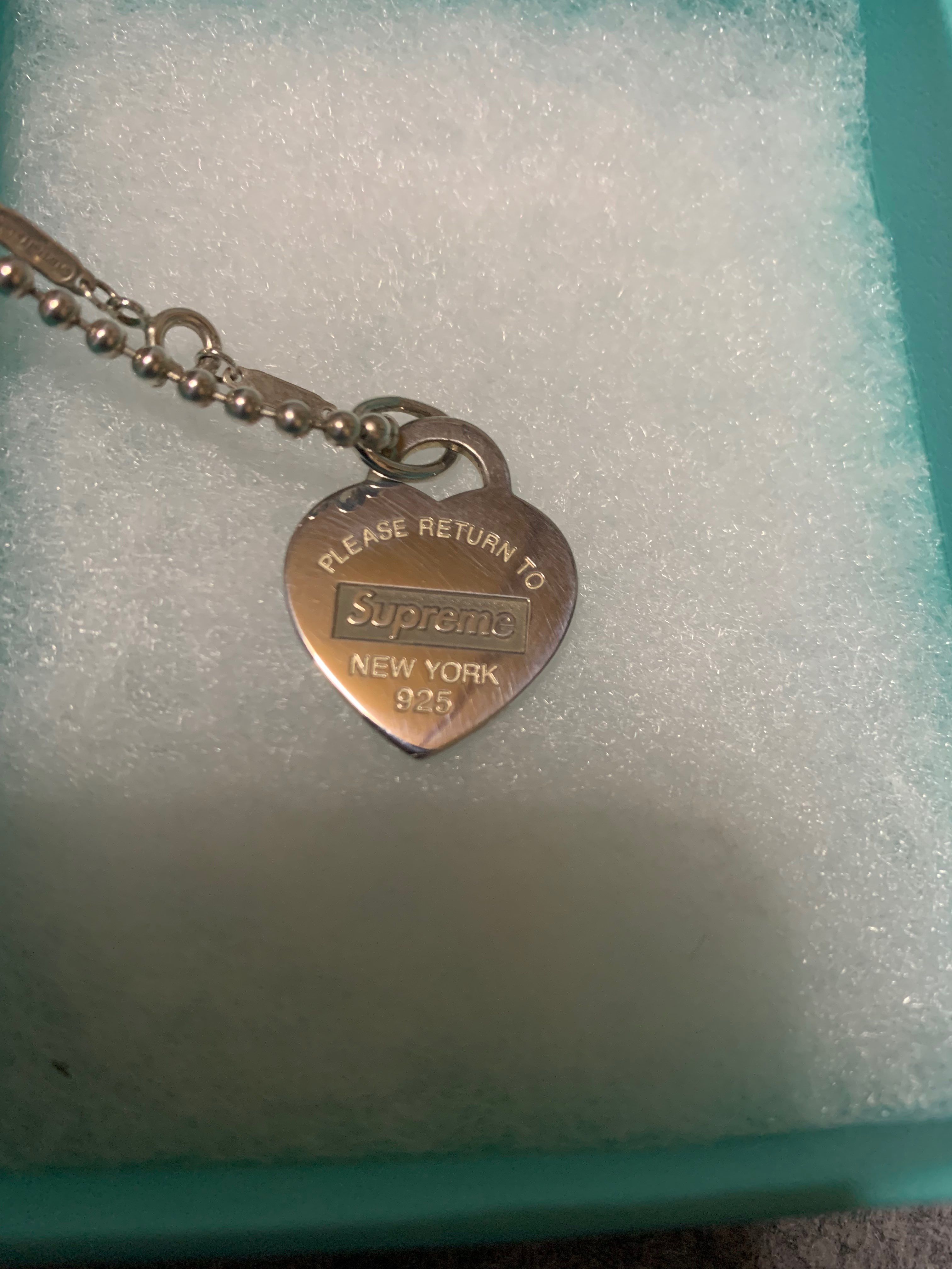 Supreme / Tiffany & Co. Return to Tiffany Heart Tag Pendant "Silver"