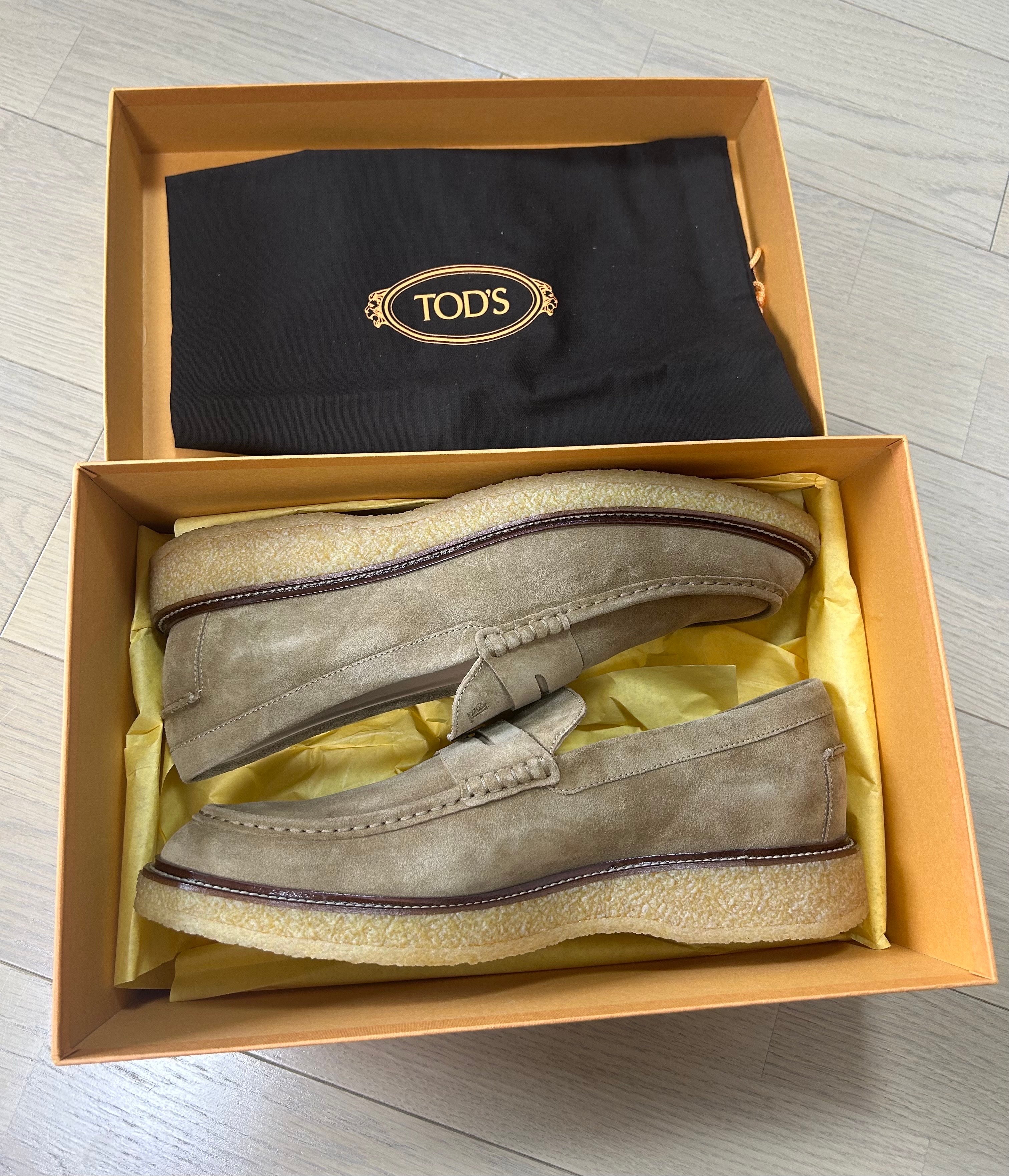 TOD’S トッズ スエード ローファー モカシン