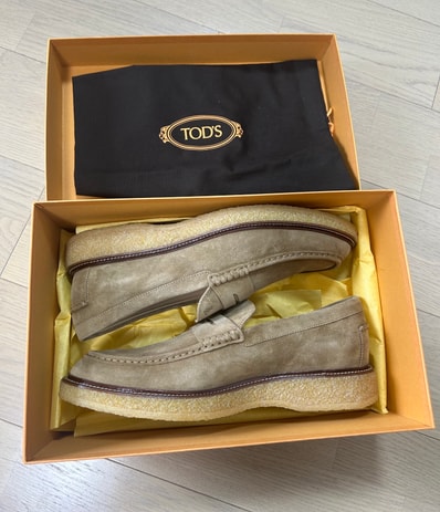 TOD’S トッズ スエード ローファー モカシン