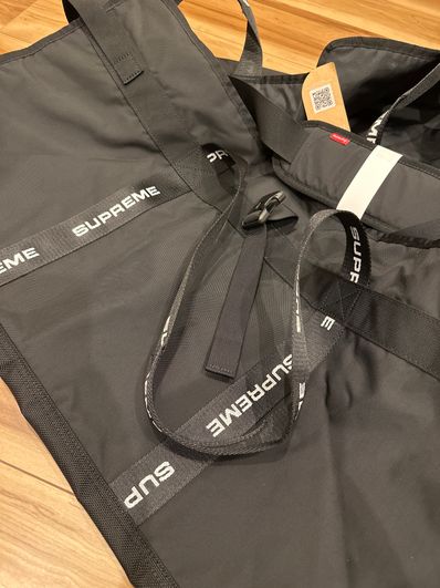 Supreme FW22 Large Haul Tote "Black"