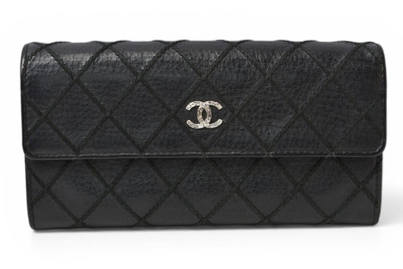 シャネル 二つ折り財布 ユニセックス