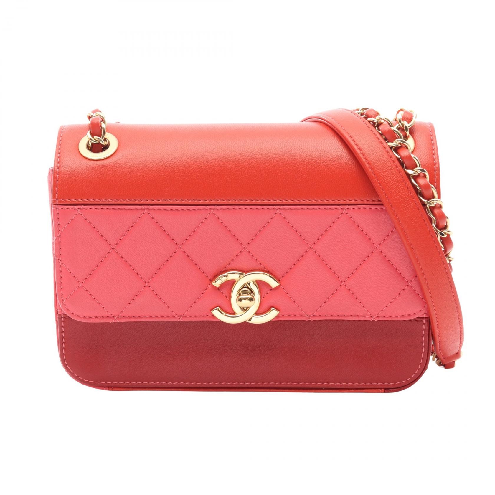 シャネル CHANEL マトラッセ ショルダーバッグ バッグ ラムスキン(羊革) レディース レッド系 / ピンク系 / ボルドー系 【中古】