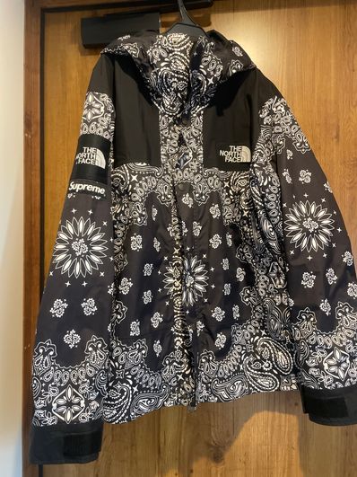 Supreme The North Face Bandana Mountain Parka "Black"