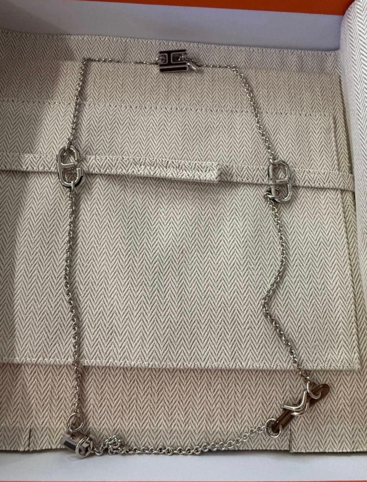 HERMES エルメス ネックレス 《アルファベット》