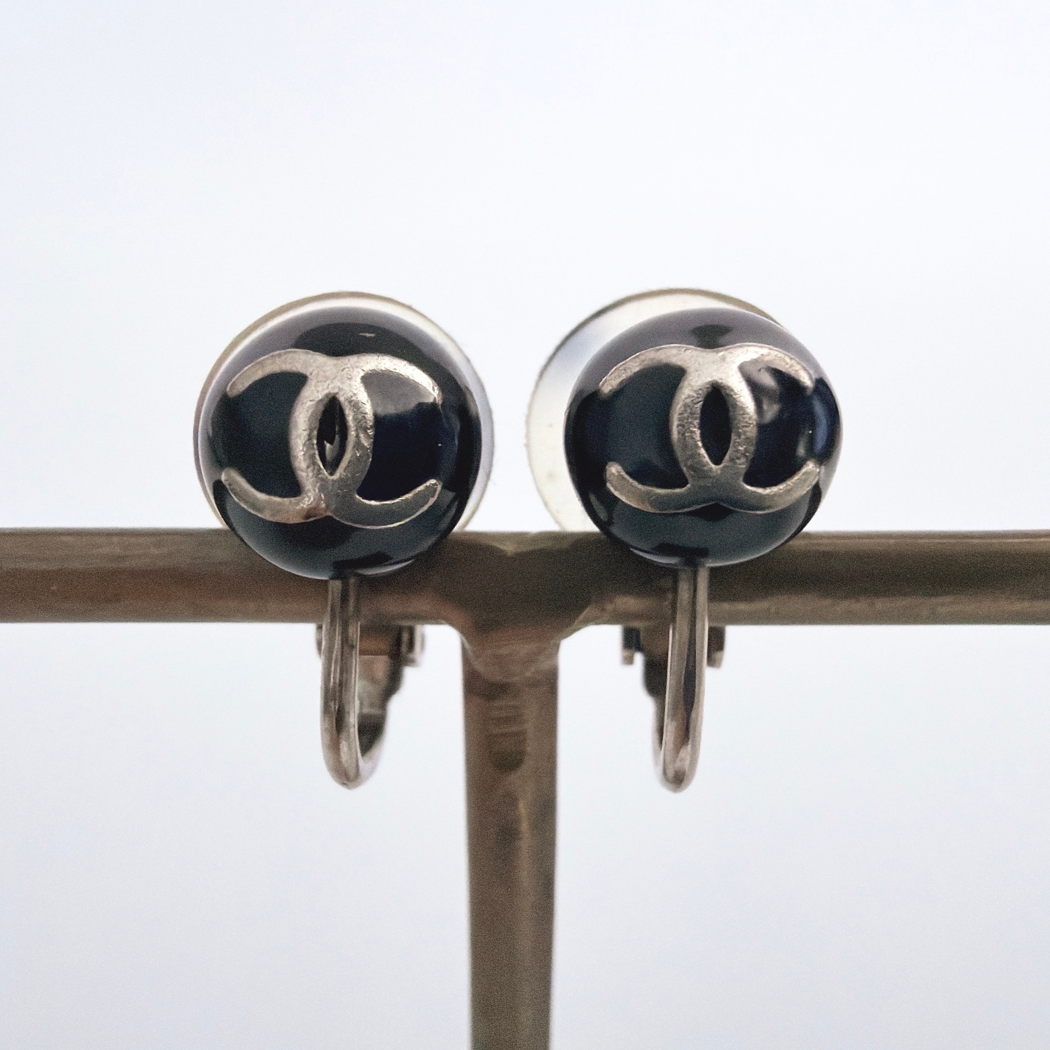 CHANEL ココマーク イヤリング シルバー ブラック 03C レディース アクセサリー