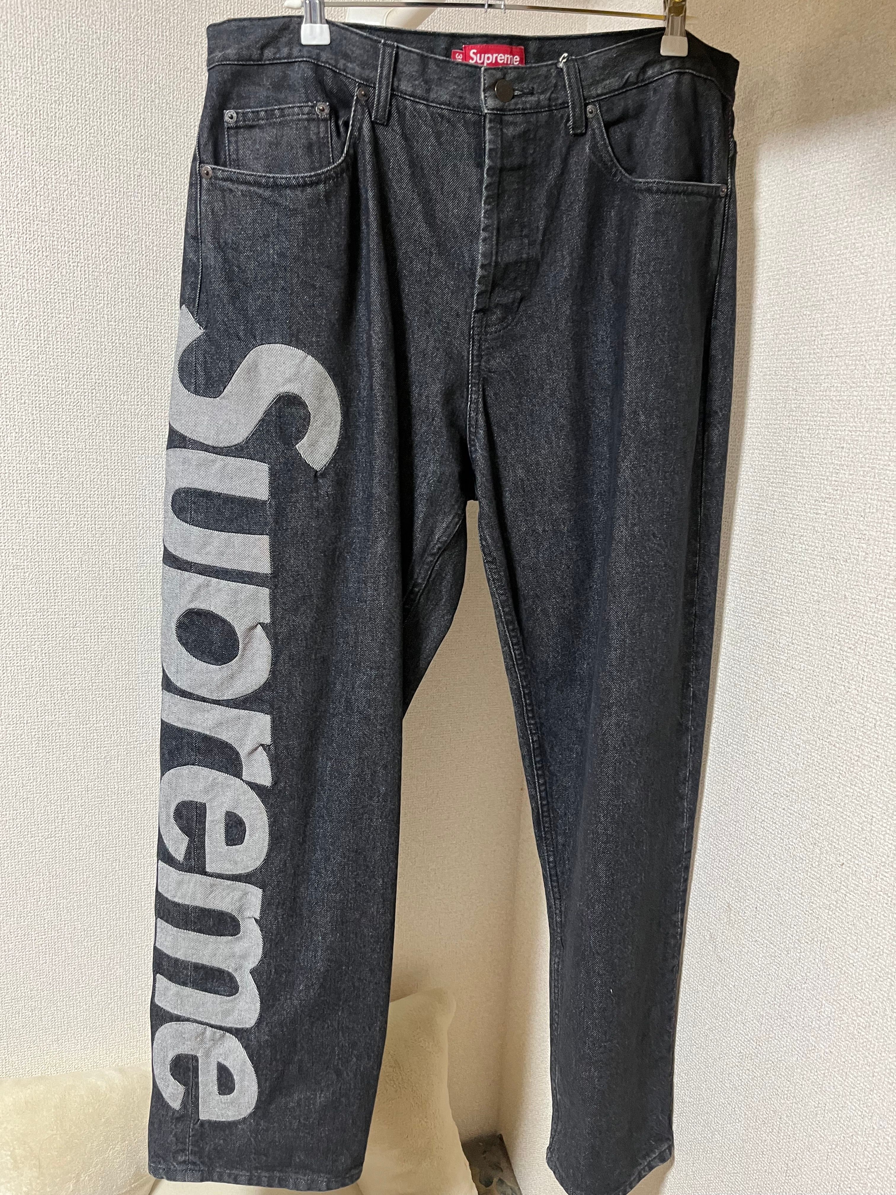 シュプリーム インセット ロゴ ジーンズ "ブラック"