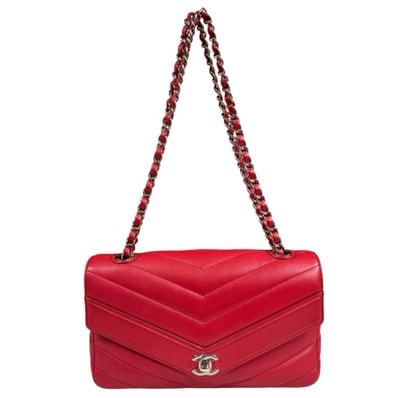 シャネル Vステッチ ショルダーバッグ レザー レッド レディース CHANEL 中古
