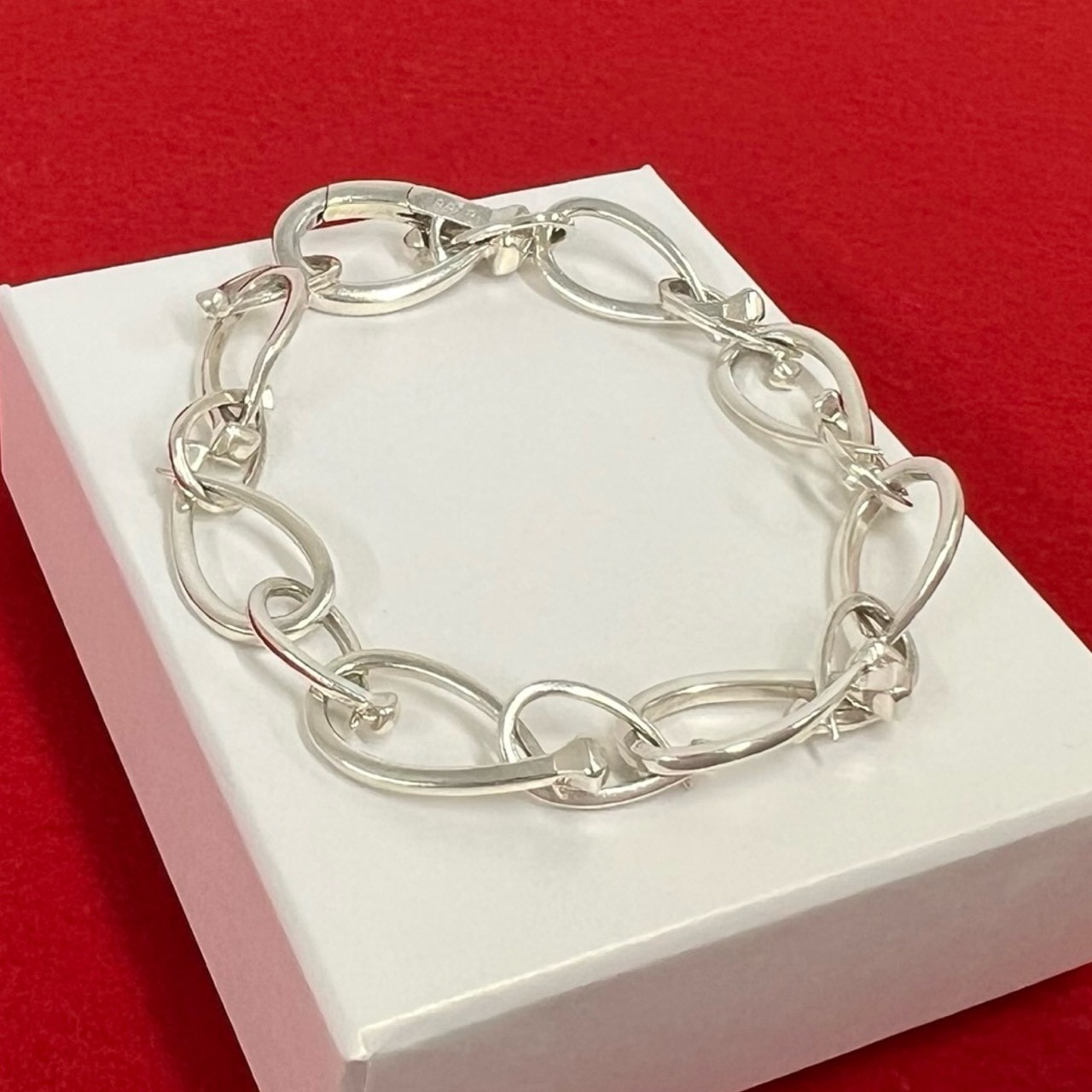 GUCCI グッチ 釘モチーフ シルバー925 ブレスレット シルバー
 20940
