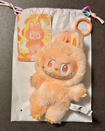 POP MART THE MONSTERS (LABUBU) Big into Energy Series Plush Pendant HAPPINESS