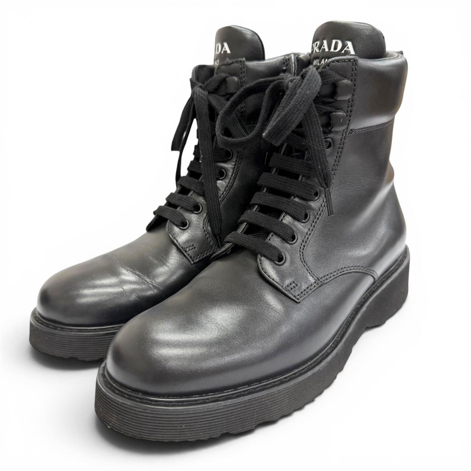 美品 プラダ サイドジップ レザー ショートブーツ 黒 37.5 1T215N
