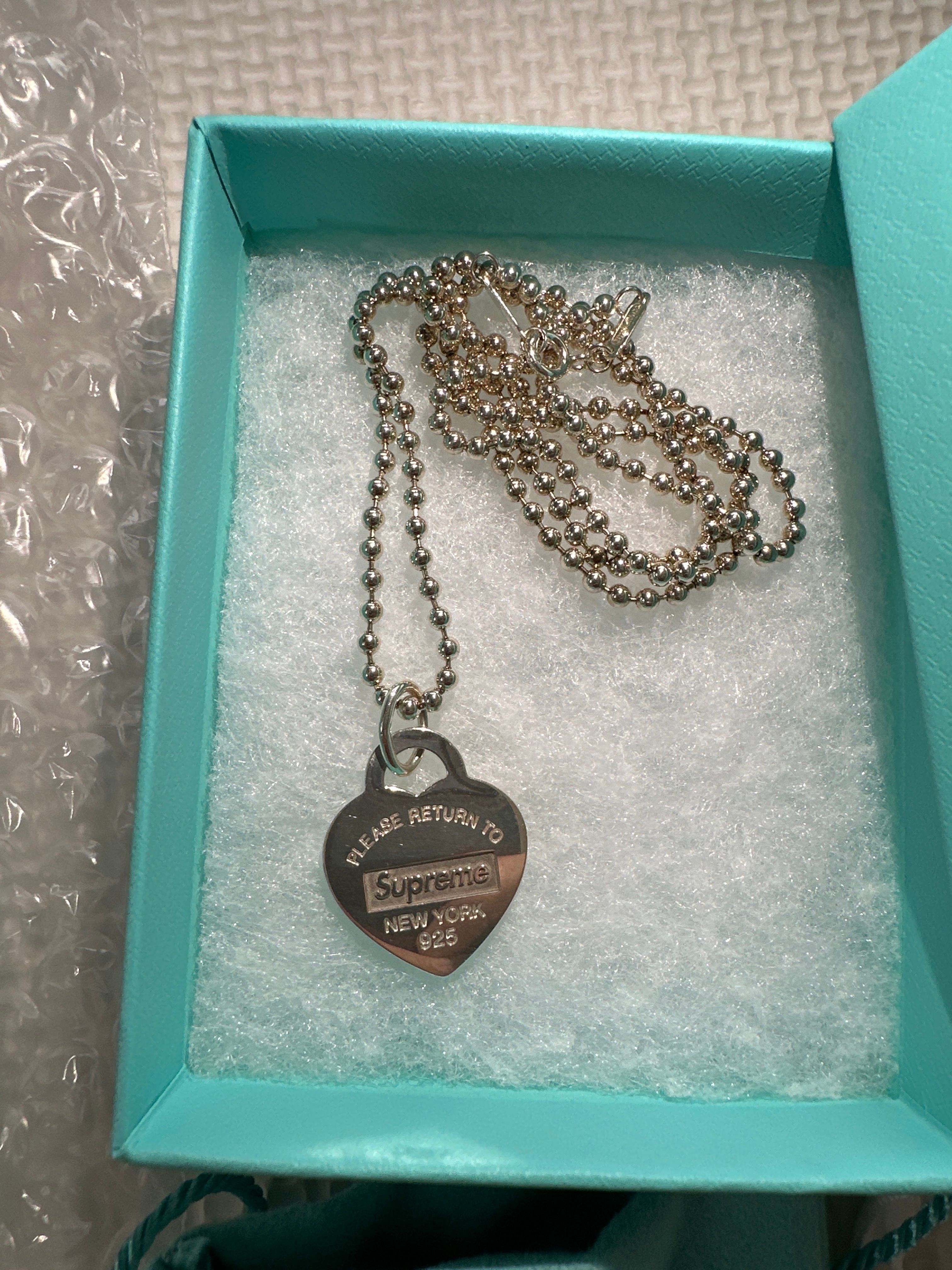 Supreme / Tiffany & Co. Return to Tiffany Heart Tag Pendant "Silver"