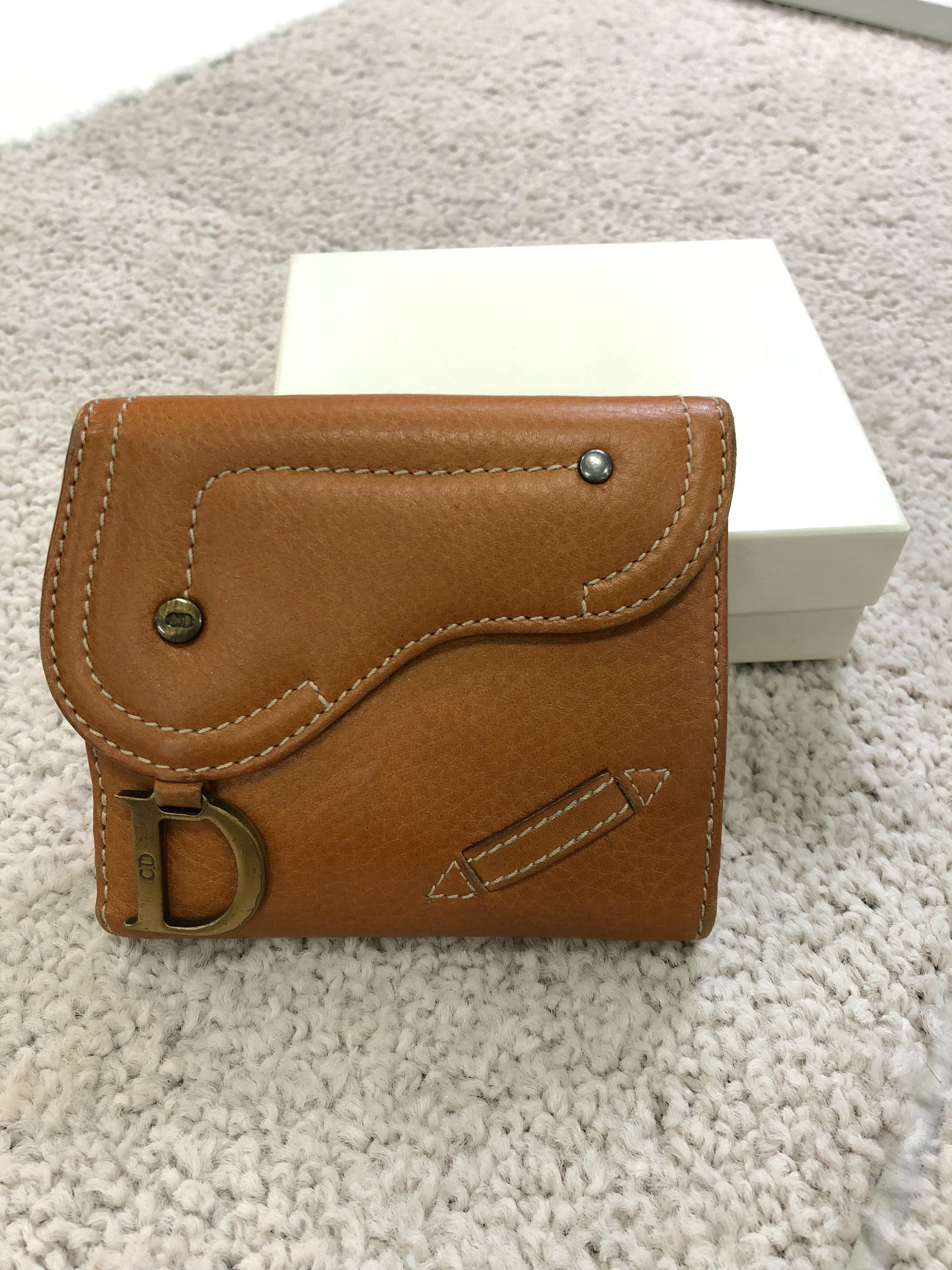 ディオール サドルレザー 二つ折り財布