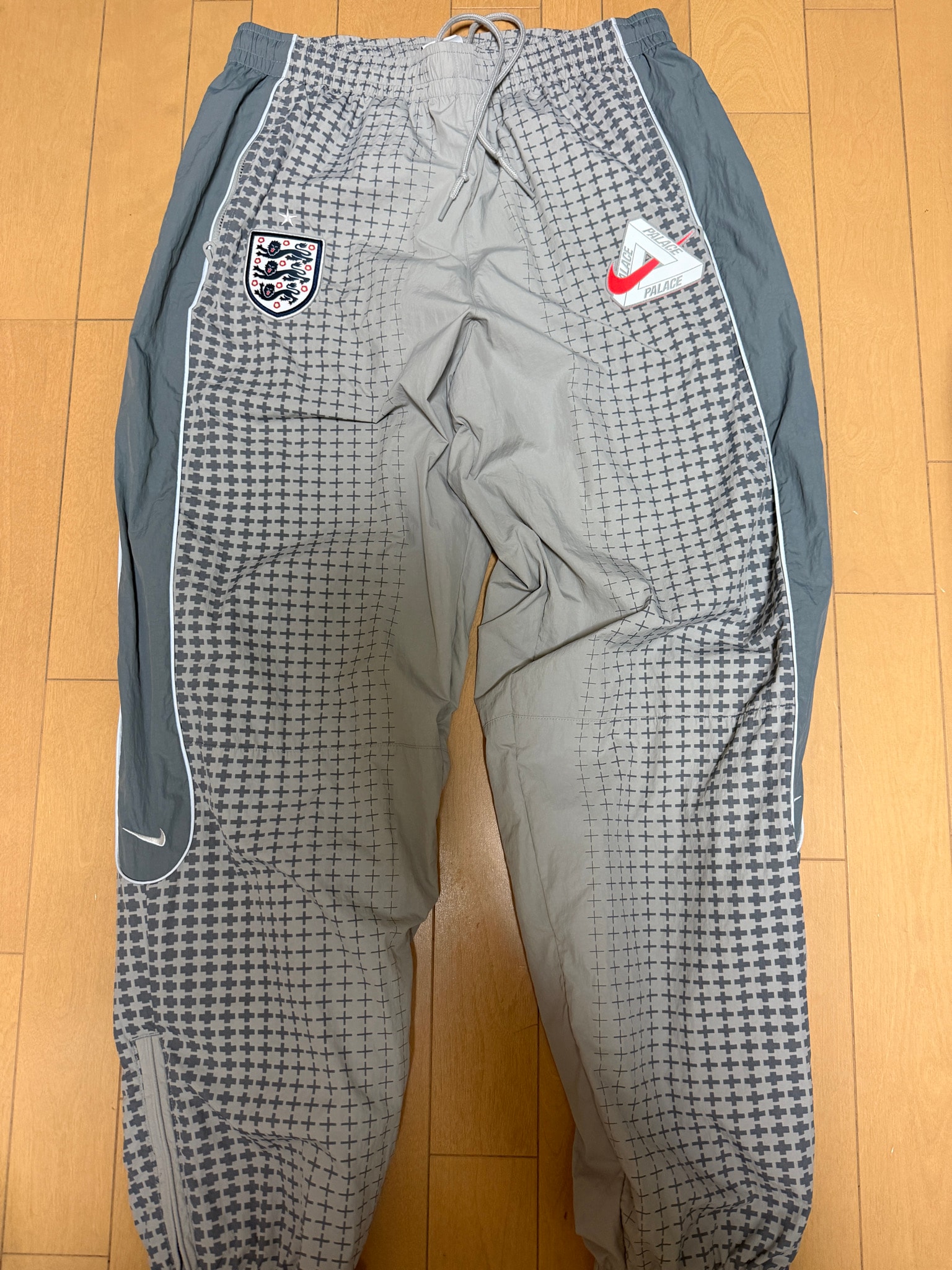 Nike x PALACE X2 World Cup Tracksuit Bottoms England "Grey"