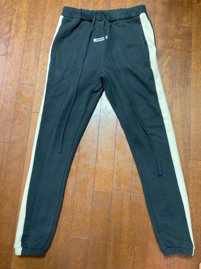 FEAR OF GOD ESSENTIALS Side Stripe Sweatpants (FW19) "Black"