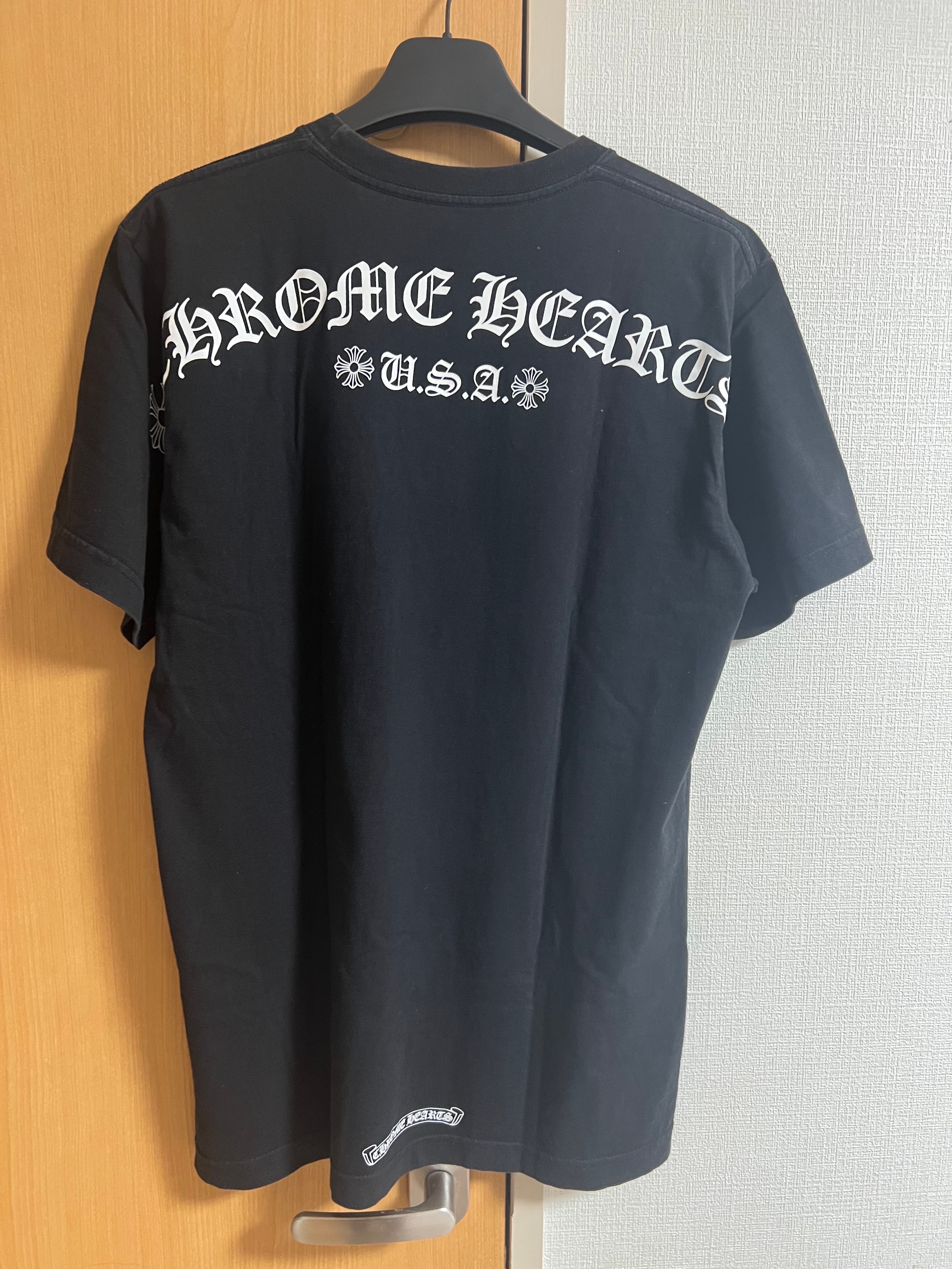 クロムハーツスクロールラベルバックアーチロゴTシャツ C (やや傷や汚れあり)】クロムハーツ スクロールラベル バック
