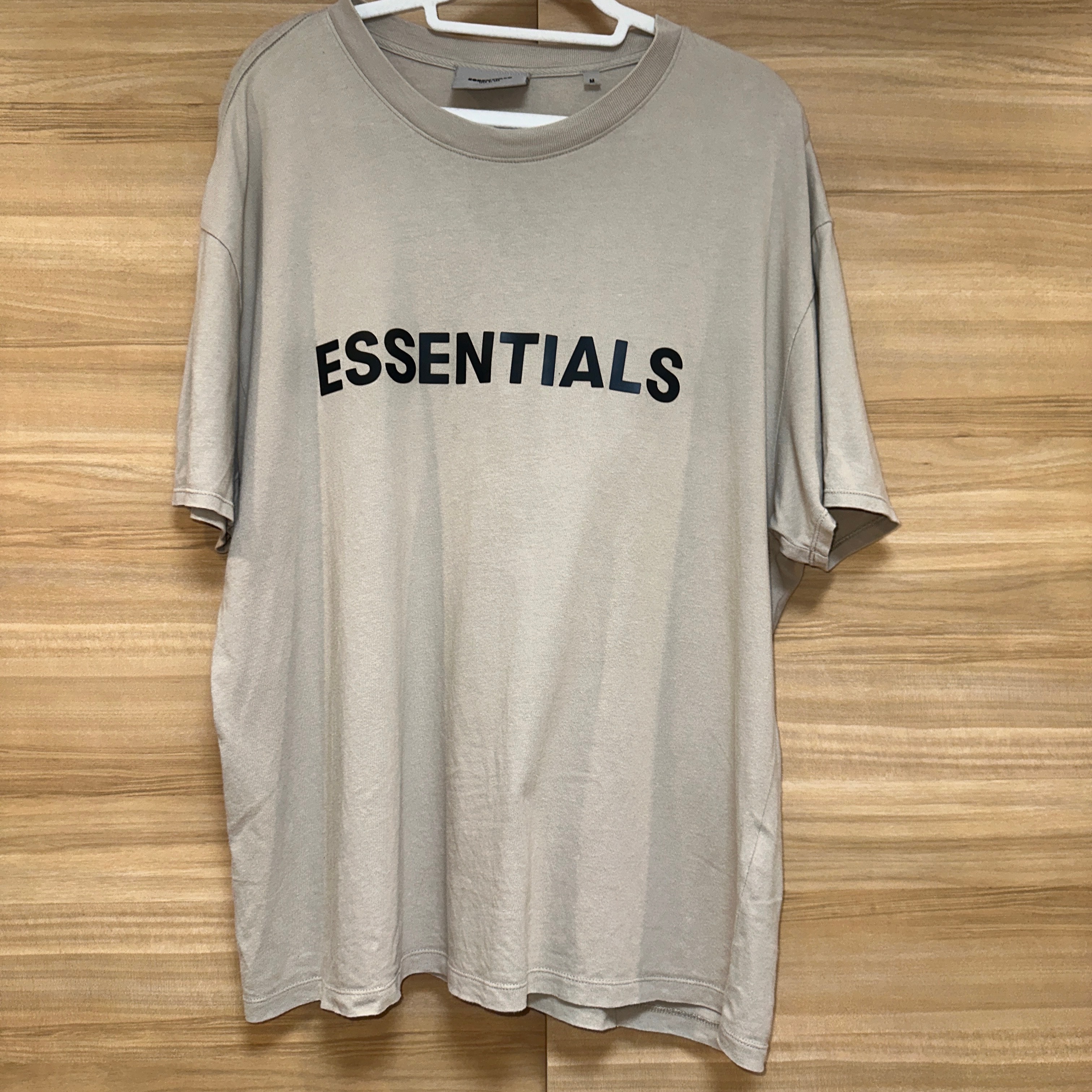 FEAR OF GOD ESSENTIALS 3D Silicon Applique Boxy T-Shirt "Tan/String"