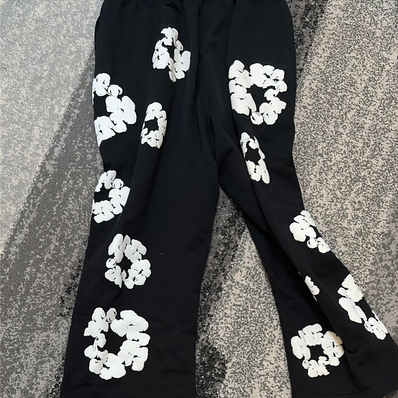 DENIM TEARS Cotton Wreath Baggy Sweatpants "Black"